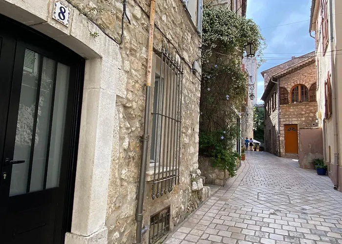 La Sanverine Private Room Historic Center Vence
